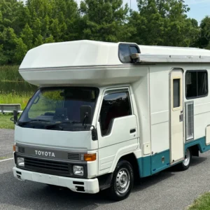 1993 TOYOTA HIACE LH85