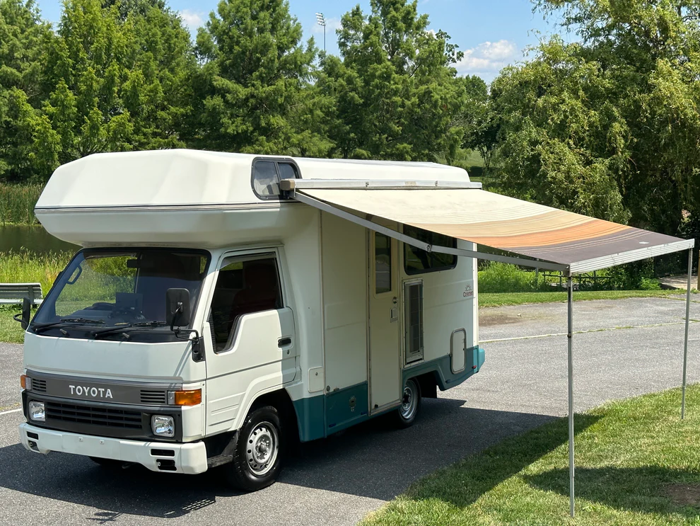 1993 TOYOTA HIACE